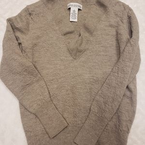 V neck sweater